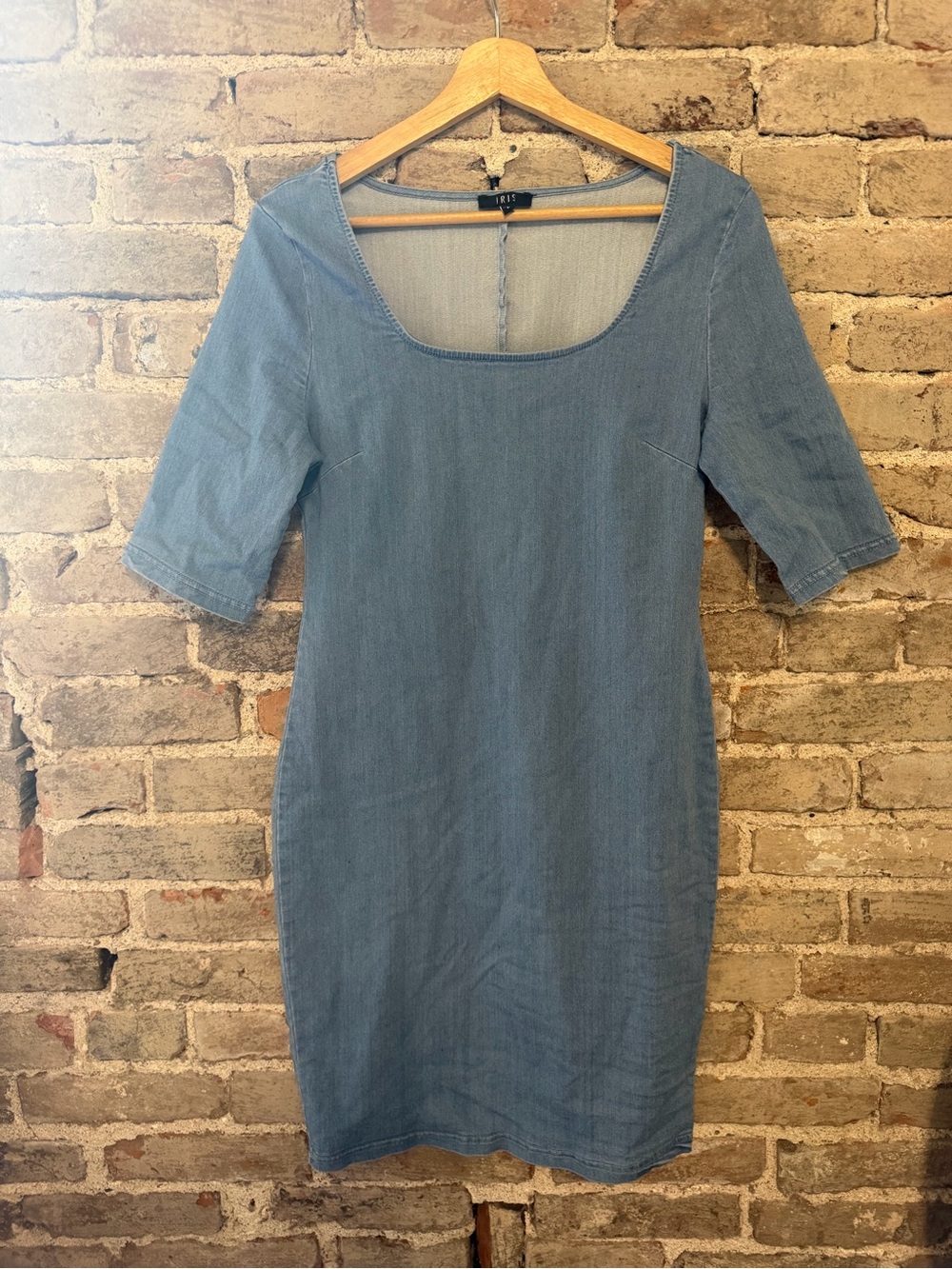 iris Light Blue Scoop Neck Midi Dress
